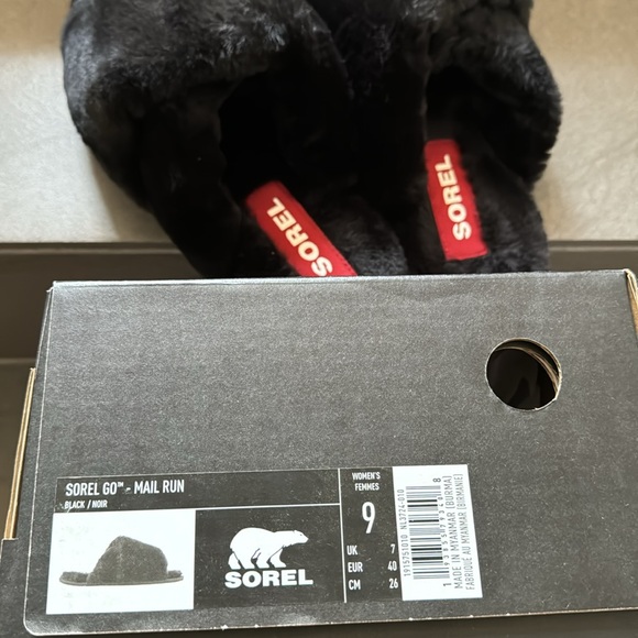 NWT ✨ Sorel slippers - Picture 4 of 4